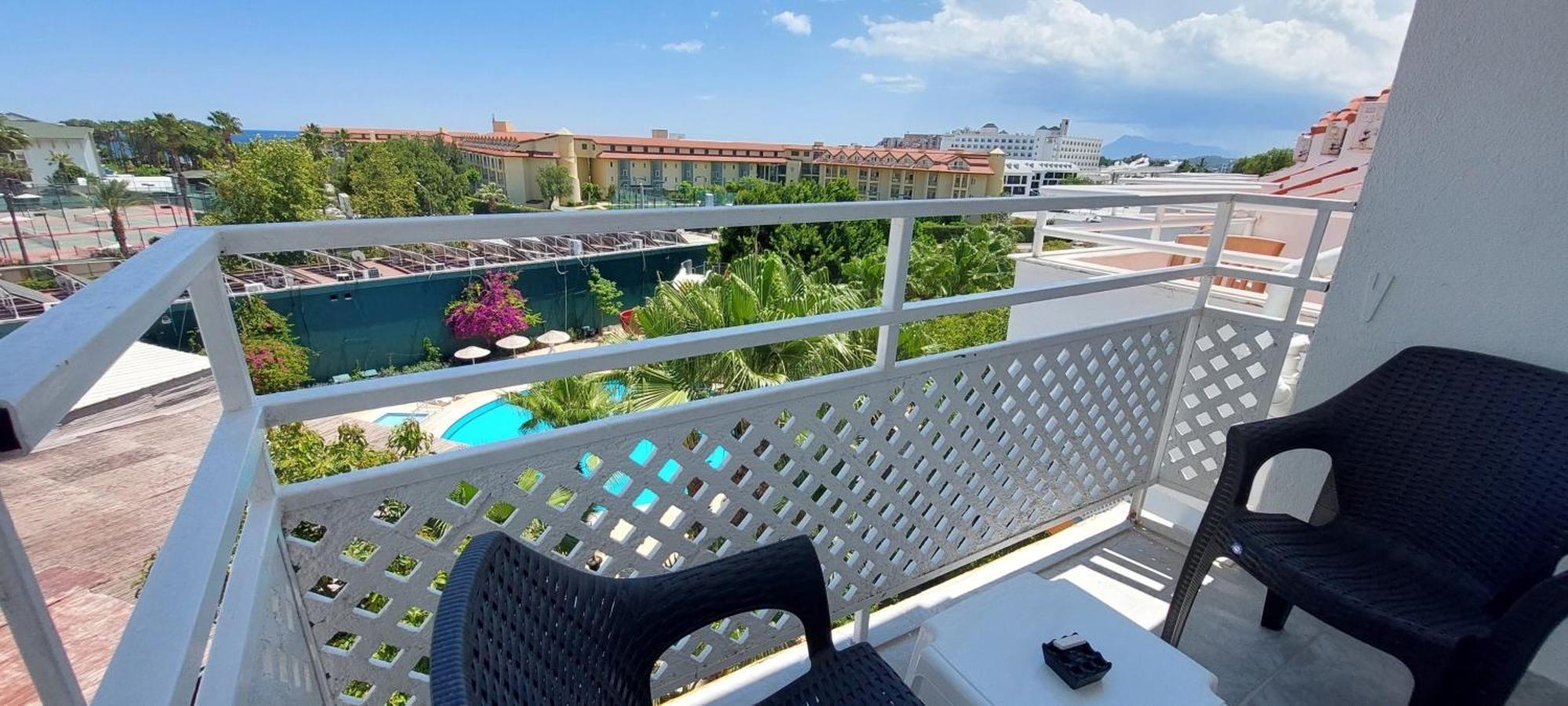Uk Hotel Kiris Анталья Экстерьер фото